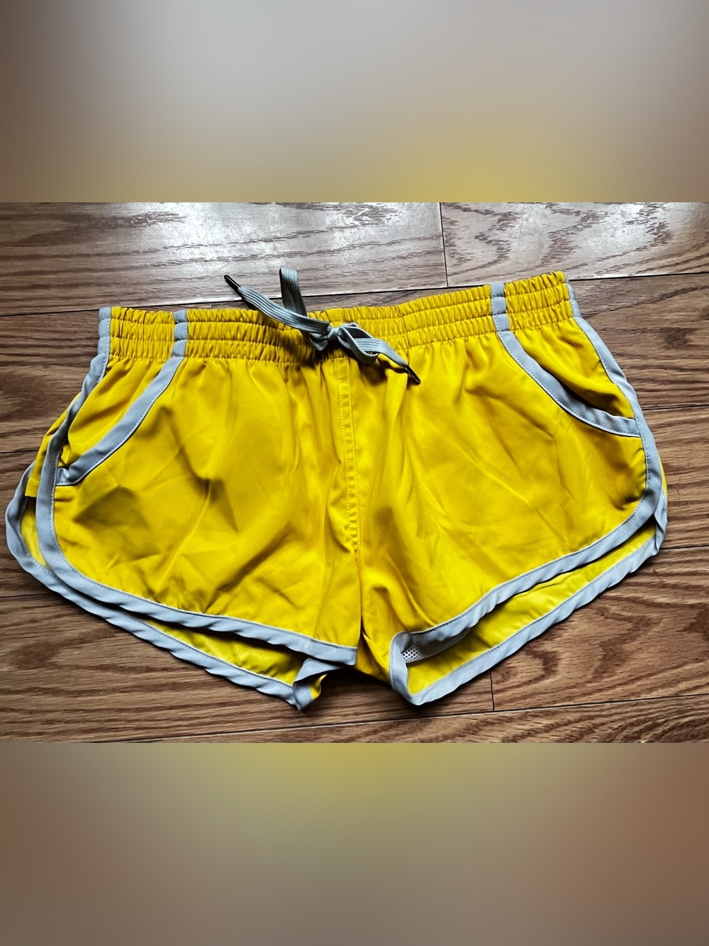 Pool Boy Men’s yellow 1970s style athletic swim trunks Size S